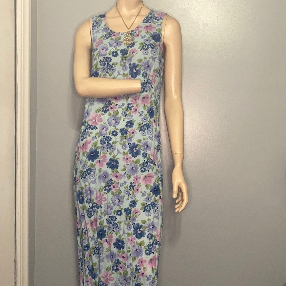 ⭐️Studio Ease Rayon Floral Print Long Sleeveless Long Dress Sz 12⭐️